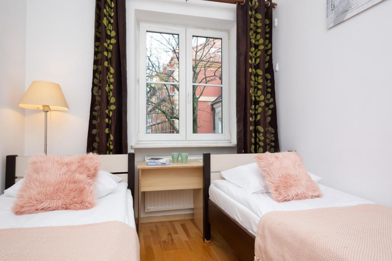 New Town By Renters * Warschau